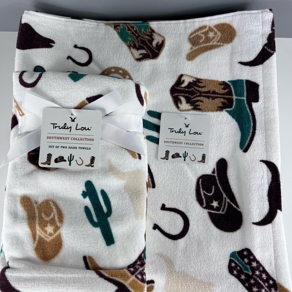 Truly Lou Southwest Collection - 4 Piece Bath Towel Set Cowboy Boots Hat NEW - Picture 1 of 7